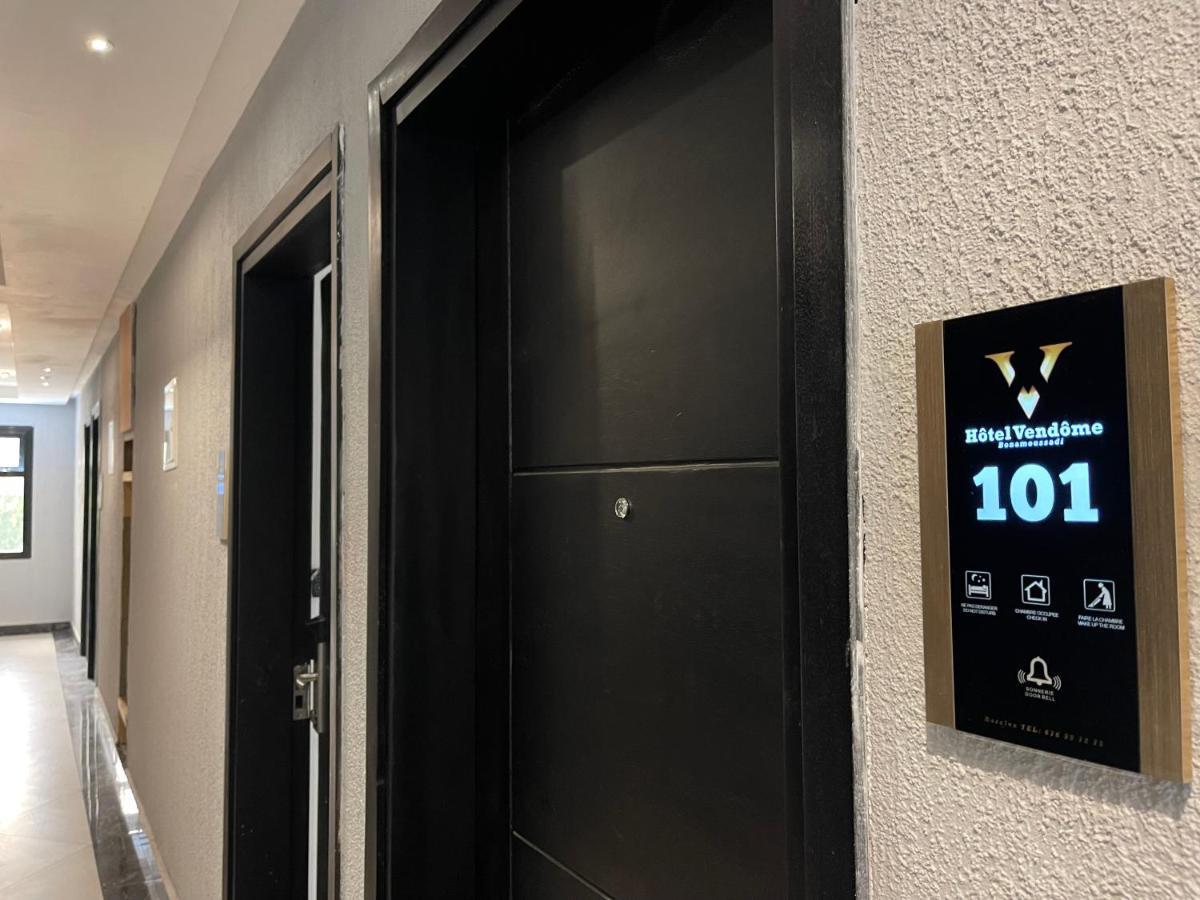Hotel Vendome ดูอาลา ภายนอก รูปภาพ