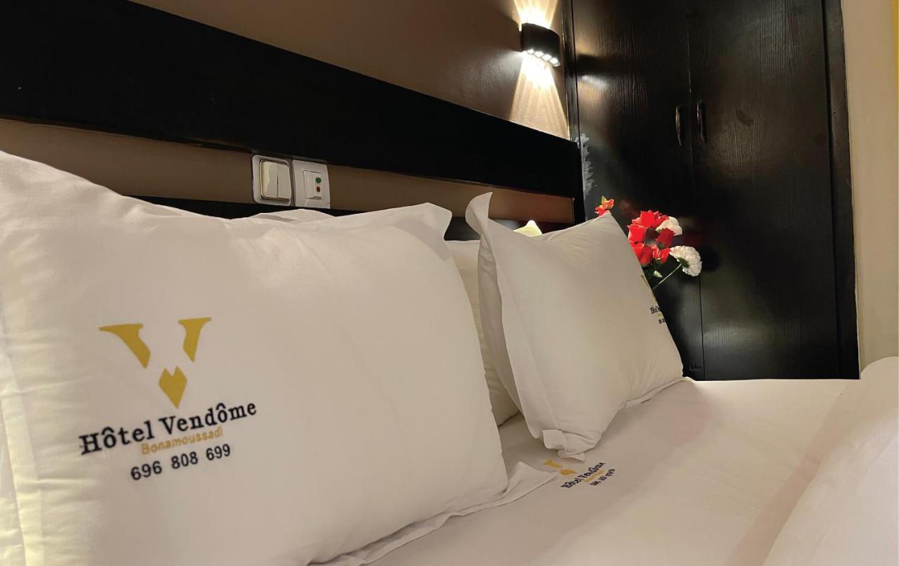 Hotel Vendome ดูอาลา ภายนอก รูปภาพ