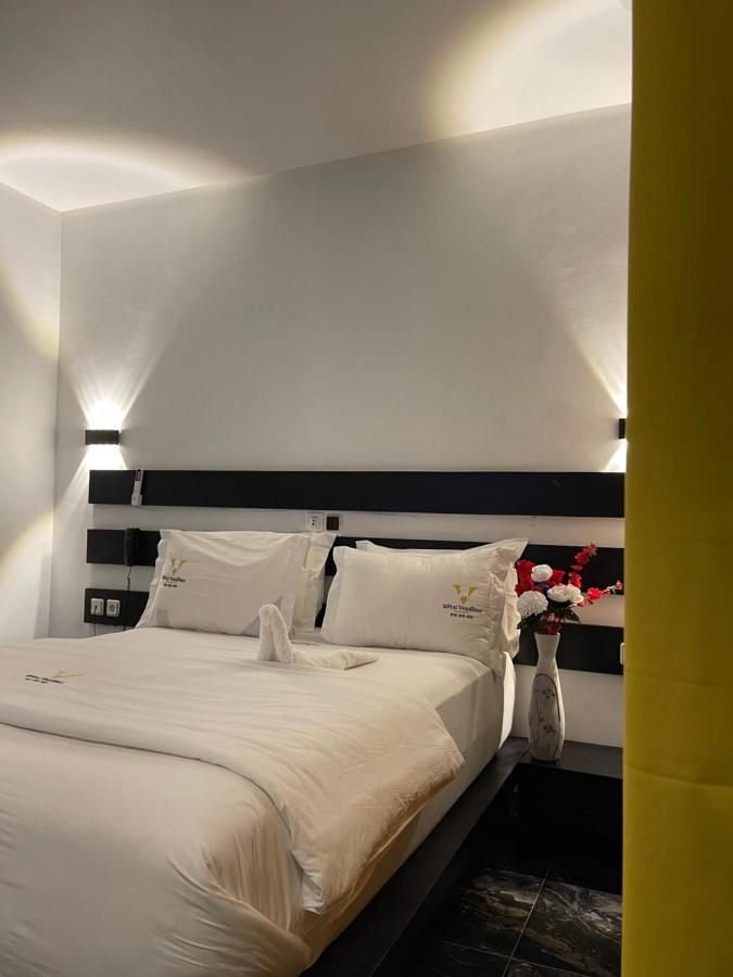 Hotel Vendome ดูอาลา ภายนอก รูปภาพ
